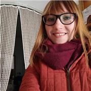 Diplomata in liceo linguistico e laureata in scienze e tecniche psicologiche offre lezioni di storia e storia dell'arte